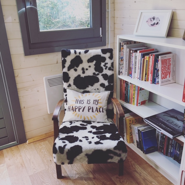 Cowskin chair Cat Copy Creative